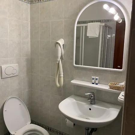 洛坎达波斯特维奇酒店 招待所