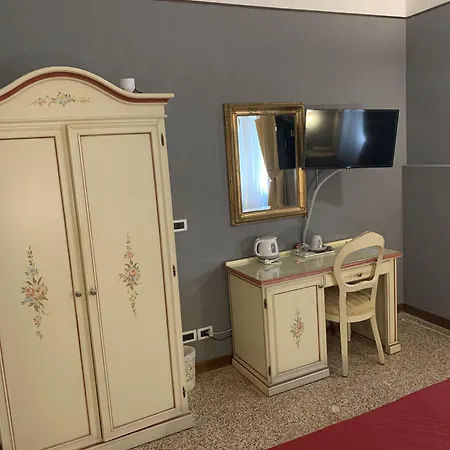 Poste Vecie 4*