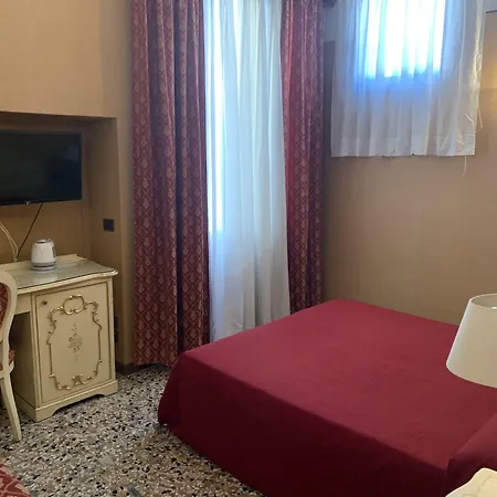 Poste Vecie 4*