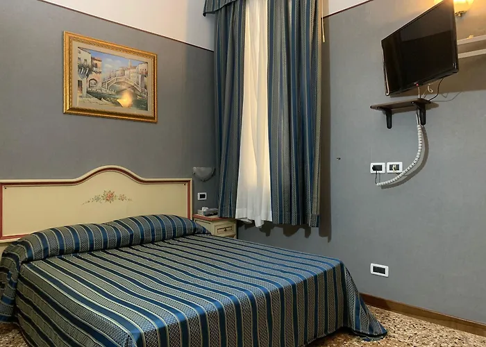 Poste Vecie 4* Velence