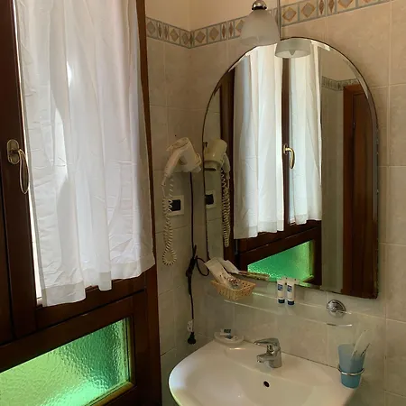 ロチャンダ ポステ ヴェチエ ゲストハウス 4*