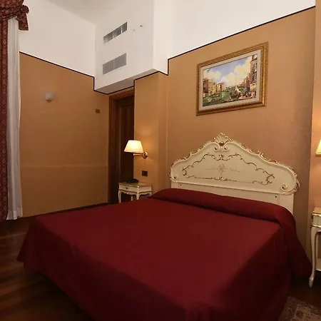 ロチャンダ ポステ ヴェチエ ゲストハウス 4*