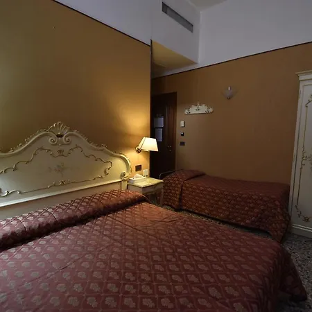 ロチャンダ ポステ ヴェチエ ヴェネツィア